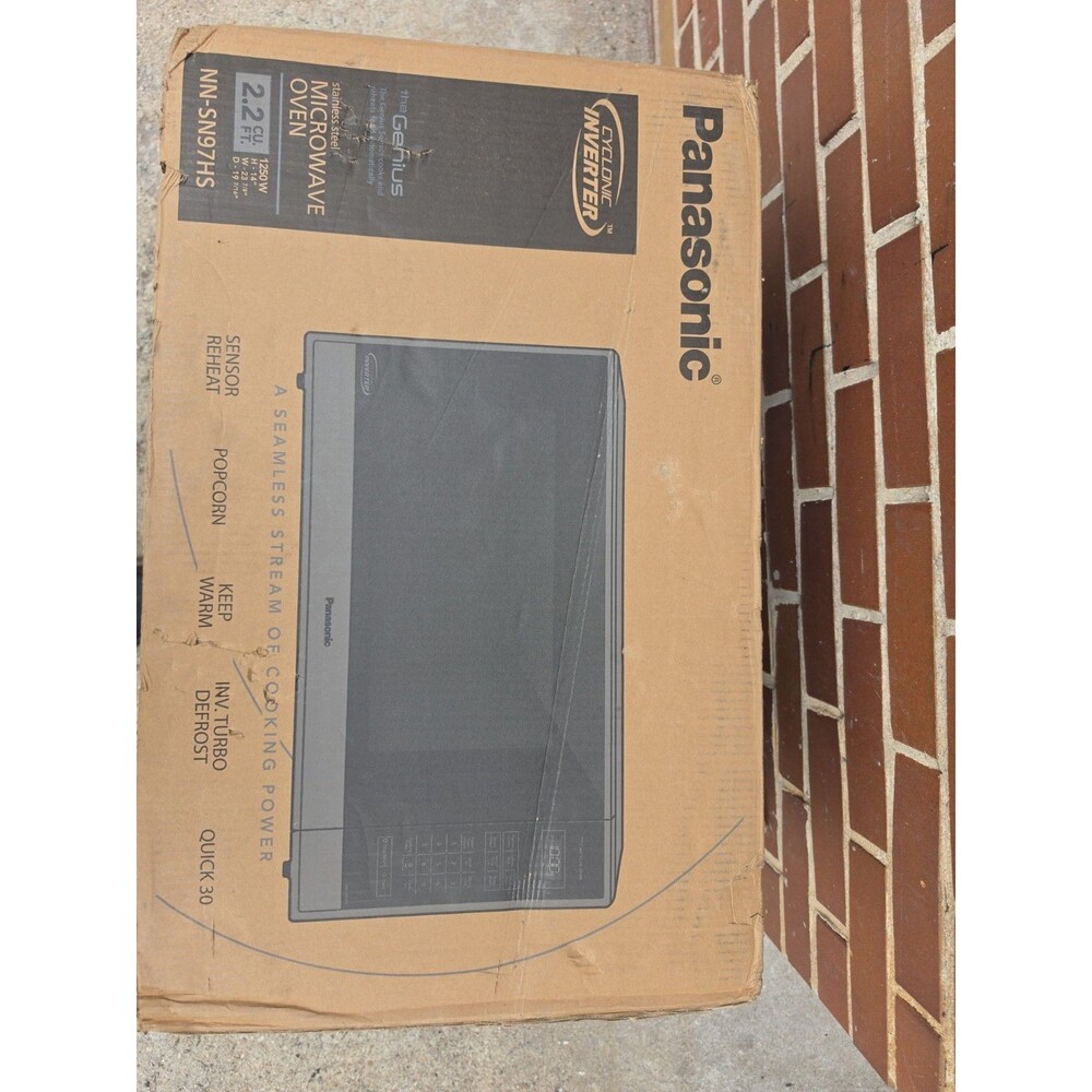Panasonic NN-SN97HS 2.2 cu ft, 250W Microwave Oven